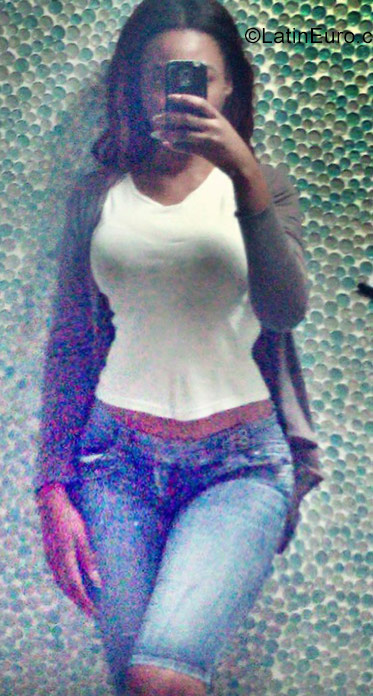 Date this georgeous Jamaica girl M from Kingston JM2414