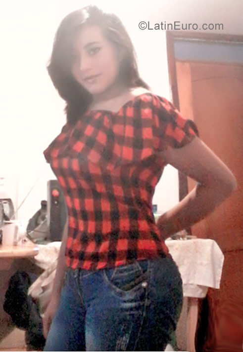 Date this georgeous Ecuador girl Rocio from Quito EC200