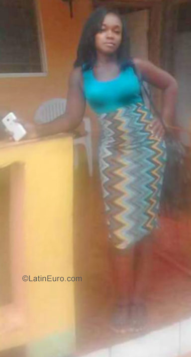 Date this sultry Jamaica girl Nickesha from Kingston JM2437