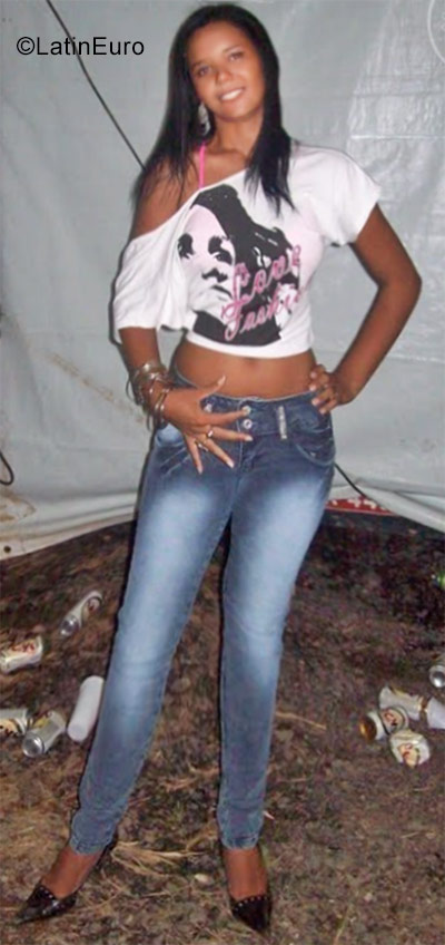 Date this beautiful Brazil girl Dani from Padre Paraiso BR10016