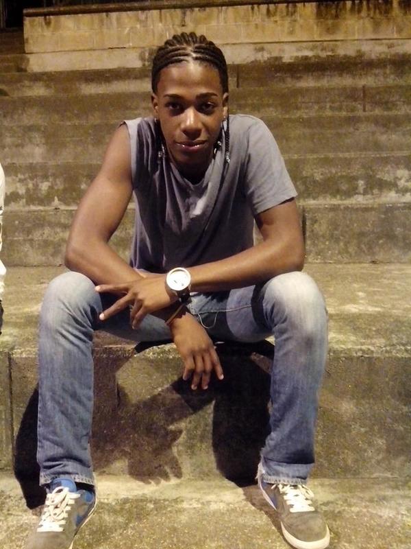 Date this nice looking Colombia man Jonathan from Medellin CO21334