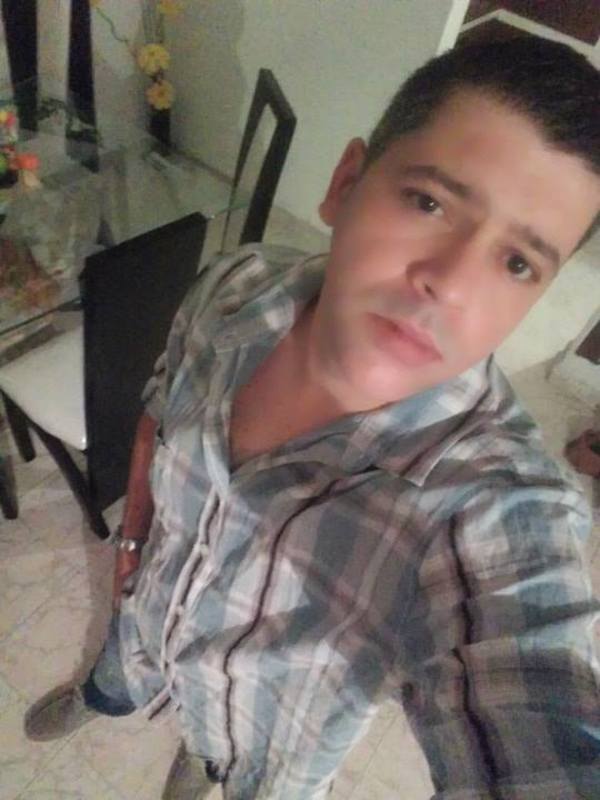 Date this foxy Colombia man Oscar eduardo from Cali CO21342
