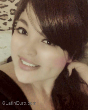 Date this voluptuous Honduras girl Cristina from Tegucigalpa HN2328