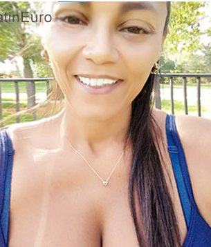 Date this voluptuous Brazil girl Vera from Sao Paulo BR10060