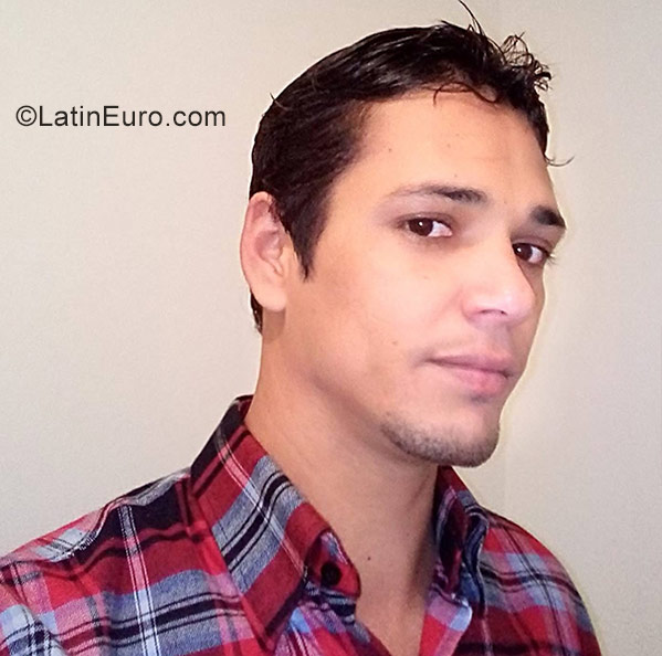Date this good-looking Brazil man Edvaldo Pedro from Sao Paulo BR10072