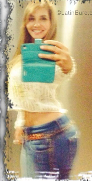 Date this lovely Colombia girl Carmen from Bogota CO21798