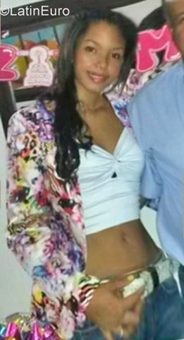 Date this passionate Colombia girl Jennifer from Cali CO21949