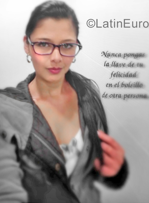 Date this hard body Colombia girl Mary from Bogota CO22023