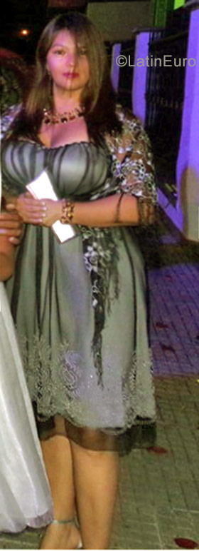 Date this good-looking Colombia girl Marta from Medellin CO22028