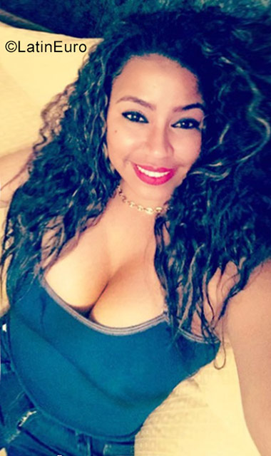 Date this athletic Spain girl Eilin from Barcelona ES380