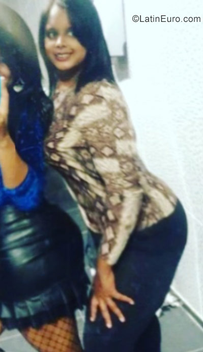 Date this fun Brazil girl Camila from Sete Lagoaste BR10193