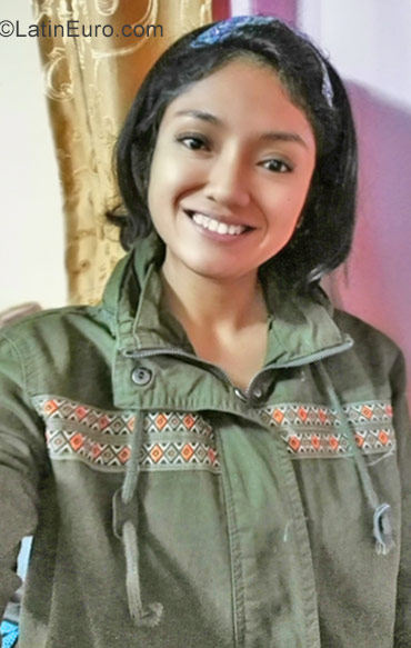 Date this cute Peru girl Myriam from Lima PE1107