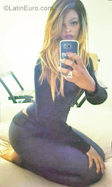 Date this beautiful Brazil girl Luana from Rio De Janeiro BR10249
