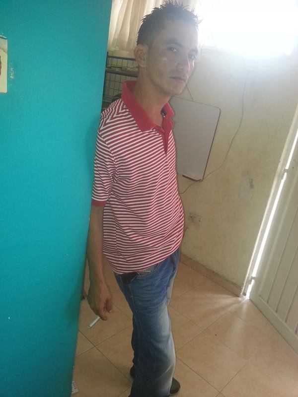 Date this tall Colombia man Marlon from Bucaramanga CO22214