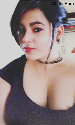 Date this exotic Honduras girl Dilia Salazar from Tela HN2350