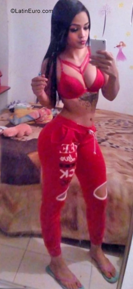 Date this foxy Colombia girl Sofia from Cartagena CO22316