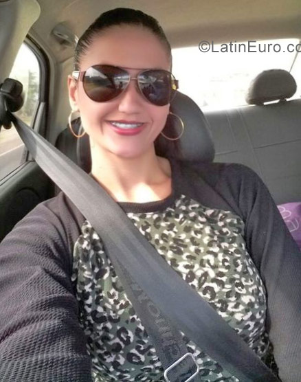 Date this stunning Venezuela girl Karilis from Trujillo VE939