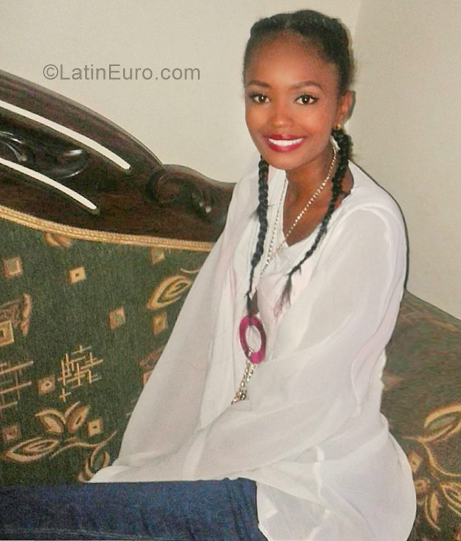 Date this pretty Colombia girl Samanta from Bogota CO22354