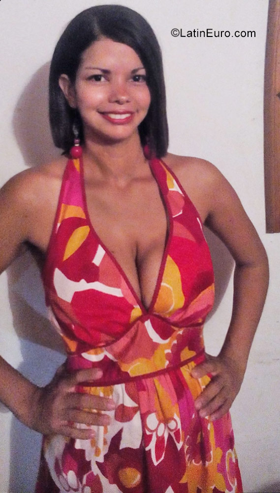Date this charming Venezuela girl Mari from Cumana VE959