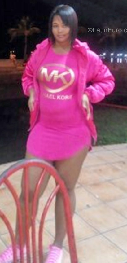 Date this young Cuba girl Isis from Cienfuegos CU117