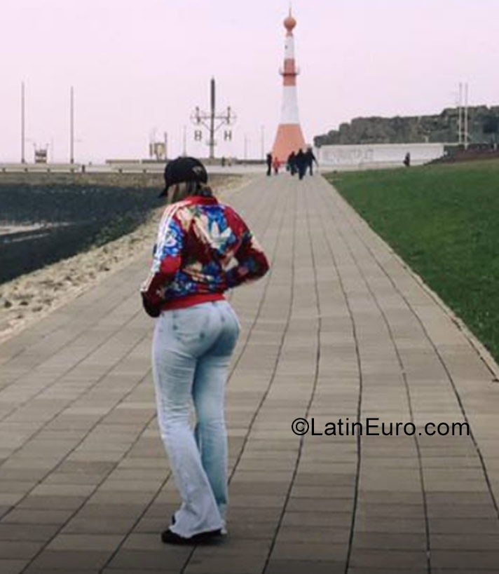 Date this georgeous Germany girl Camila from Bremen DE441