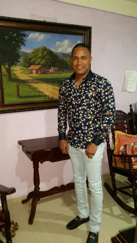 Date this voluptuous Dominican Republic man Luis Benitez from Santiago DO30478