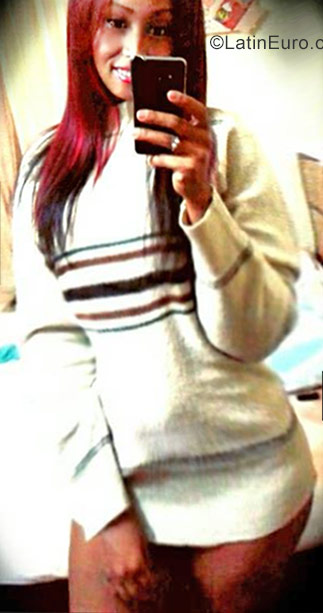 Date this hard body Colombia girl Carolina from Cali CO22527