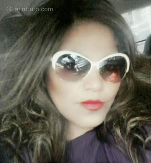Date this sultry Ecuador girl Samy from Quito EC216