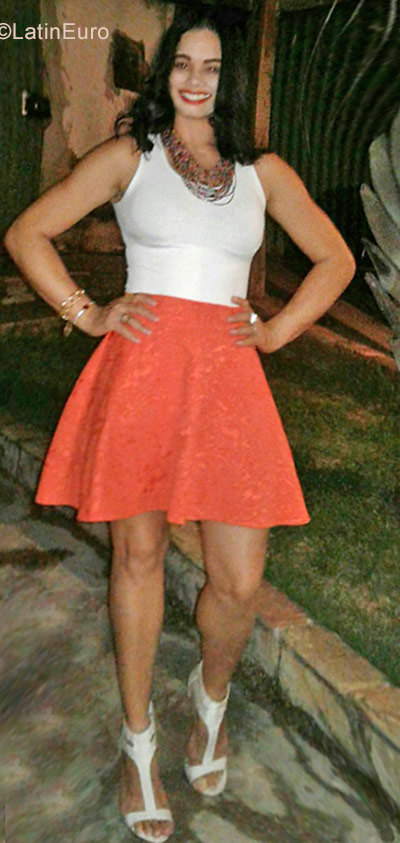 Date this lovely Brazil girl Alessandra from Belo Horizonte BR10325