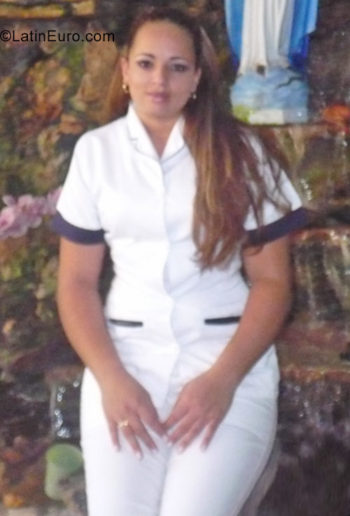 Date this young Colombia girl Angelie from Bucaramanga CO22591