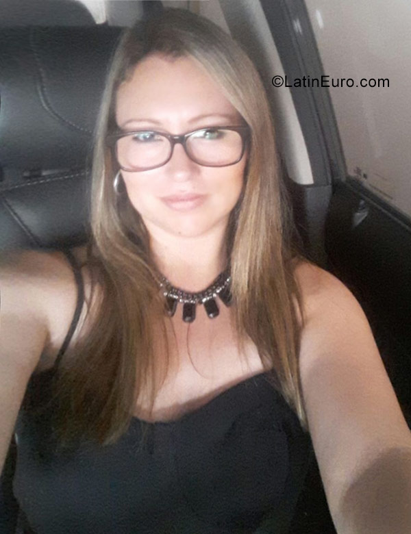 Date this hot Colombia girl Catalina from Bogota CO22660