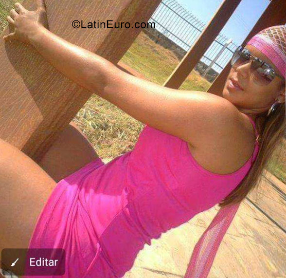 Date this happy Brazil girl Aline from Petrolina BR10338