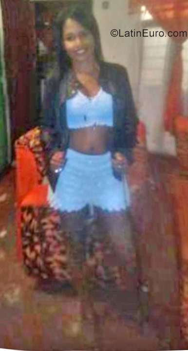 Date this exotic Colombia girl Ana from Cali CO22748