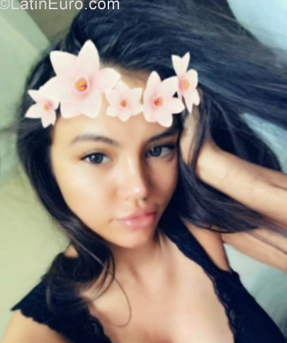 Date this attractive Peru girl Isabel from Lima PE1169