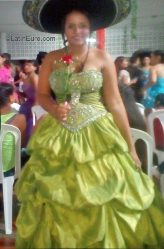 Date this hard body Colombia girl Ana from Medellin CO22754