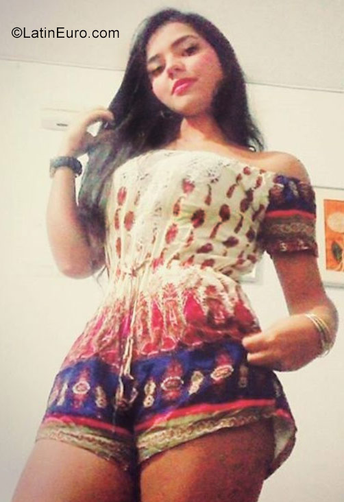 Date this stunning Colombia girl Sofia from Barranquilla CO22808