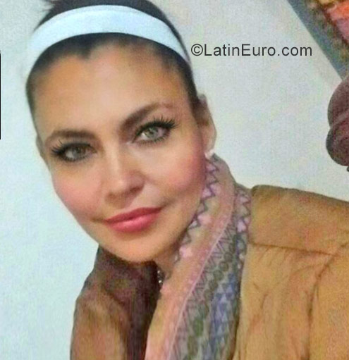 Date this young Colombia girl Luz from Armenia CO22844