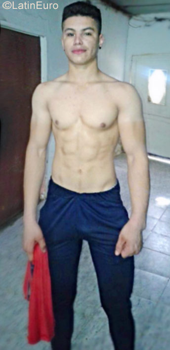 Date this cute Panama man Leonardo from Panama City PA1093
