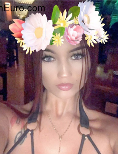 Date this attractive Colombia girl Camila from Medellin CO22921