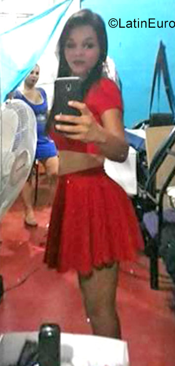 Date this foxy Costa Rica girl Damitia from Heredia CR343