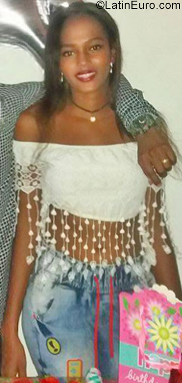Date this georgeous Colombia girl Dayan from Cali CO22933
