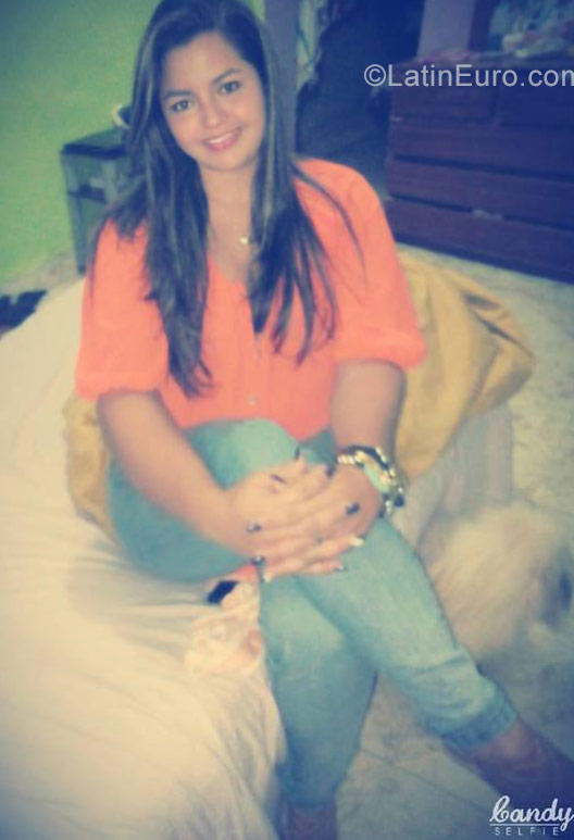 Date this sultry Colombia girl Maria from Bogota CO22937