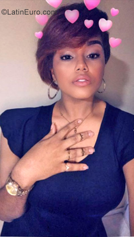 Date this foxy Dominican Republic girl Solanyi from San Francisco De Macoris DO31044