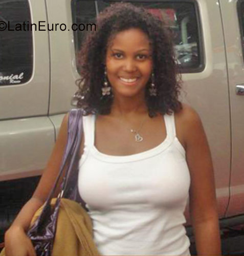 Date this hard body Brazil girl Sharon from Rio De Janeiro BR10496