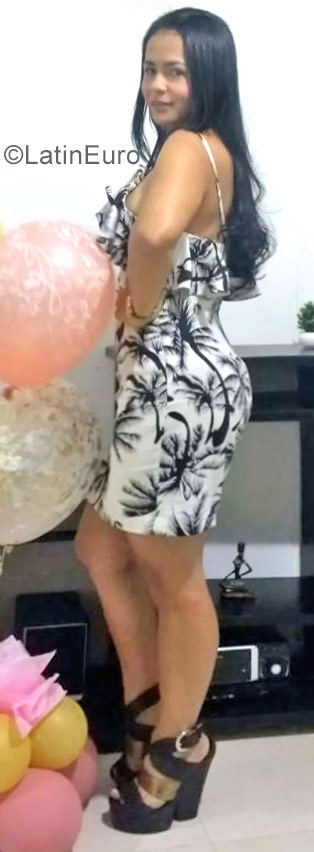 Date this tall Colombia girl Daniela from Valledupar CO23093