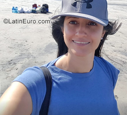 Date this beautiful Panama girl Yislem from New Jersey US18978