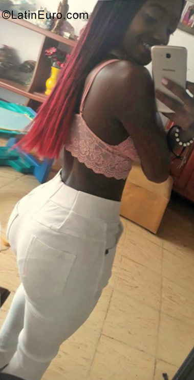 Date this fun Colombia girl Morelia from Cali CO23189