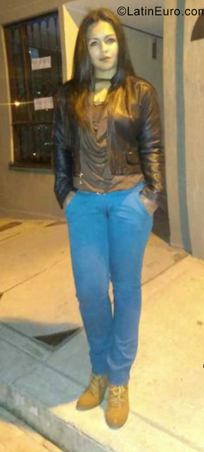 Date this hot Colombia girl Alexandra from Bogota CO23325