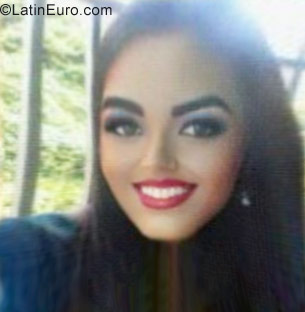 Date this hard body Venezuela girl Catalina from Barquisimeto VE1306