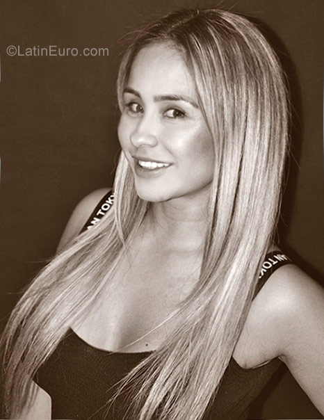 Date this foxy Colombia girl Carla from Medellin CO23291